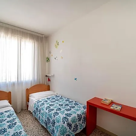 Vibrant Flat In A Sea Front Building - Beahost 호텔 비비오네