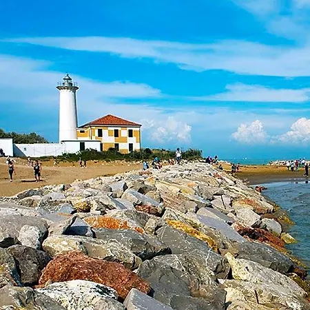 Szálloda Vibrant Flat In A Sea Front Building - Beahost Bibione