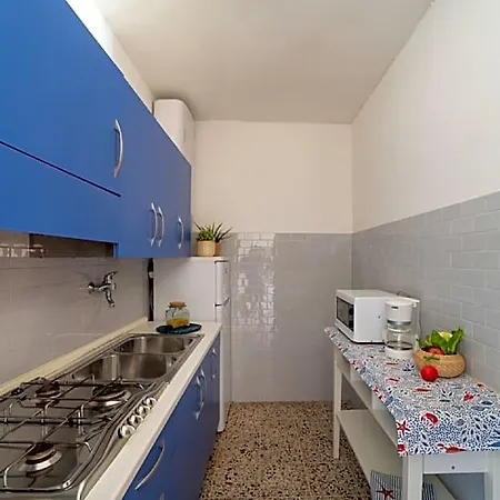 Vibrant Flat In A Sea Front Building - Beahost 호텔